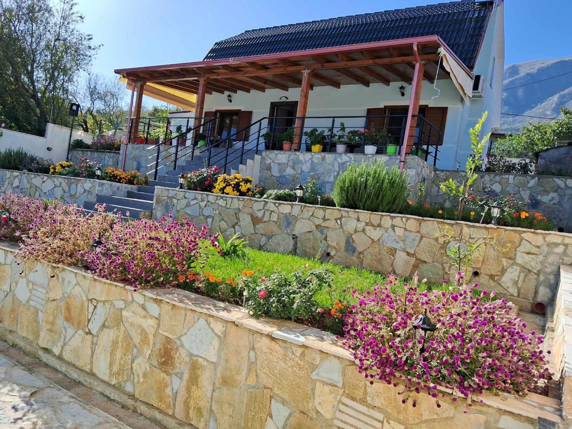 Villa Sana Rooms Përmet Екстериор снимка